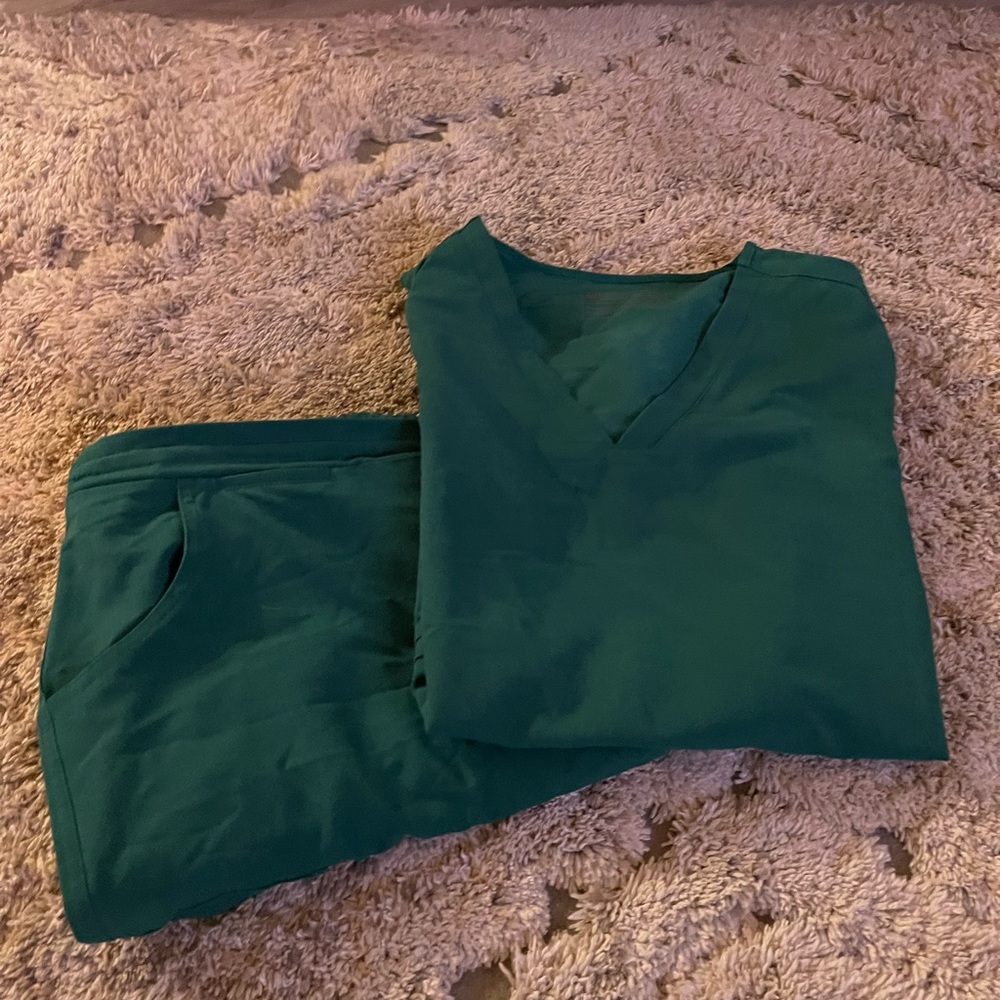 COPY - COPY - COPY - COPY - Figs Scrubs Technical